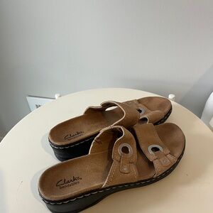 Clarks Sandals Lexi Willow Womens 8.5 M Brown Leather Bendables Comfort Wedge